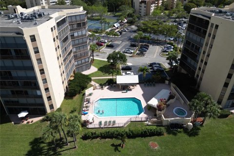 Condominio en venta en Lauderhill, Florida, 2 dormitorios, 140.56 m2 № 1091733 - foto 13