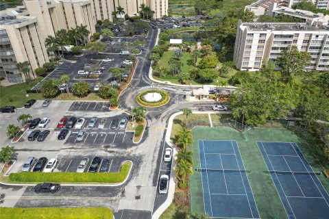 Condominio en venta en Lauderhill, Florida, 2 dormitorios, 140.56 m2 № 1091733 - foto 10