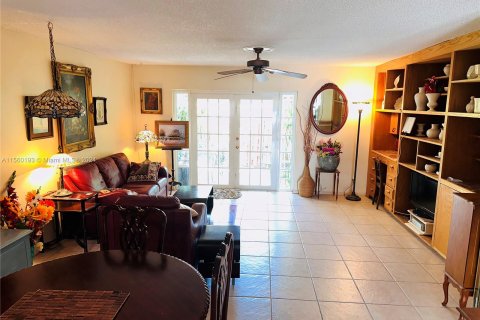 Touwnhouse à vendre à Fort Lauderdale, Floride: 3 chambres, 130.06 m2 № 1098337 - photo 9