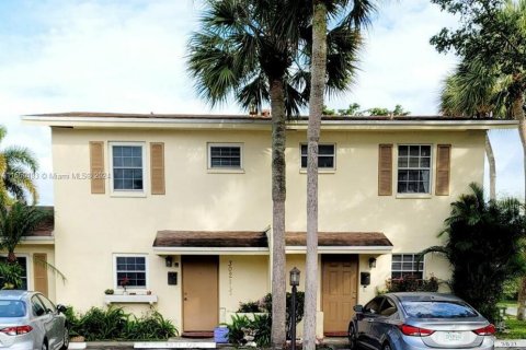 Townhouse in Fort Lauderdale, Florida 3 bedrooms, 130.06 sq.m. № 1098337 - photo 1
