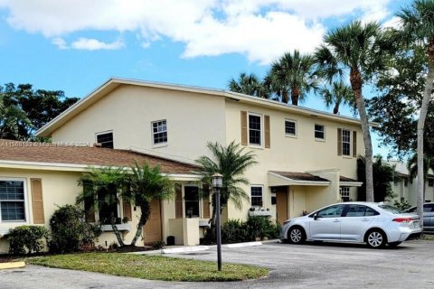 Adosado en venta en Fort Lauderdale, Florida, 3 dormitorios, 130.06 m2 № 1098337 - foto 2