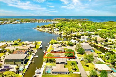 Casa en venta en Port Richey, Florida, 3 dormitorios, 146.51 m2 № 1344758 - foto 29