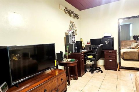 Casa en venta en Clearwater, Florida, 3 dormitorios, 98.1 m2 № 1344879 - foto 13