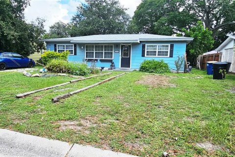 House in Clearwater, Florida 3 bedrooms, 98.1 sq.m. № 1344879 - photo 1