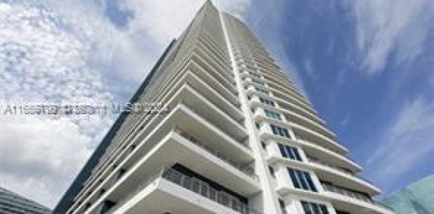 Condominio en Miami, Florida, 2 dormitorios  № 1357068