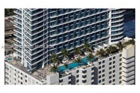 Condominio en alquiler en Miami, Florida, 2 dormitorios, 106.65 m2 № 1357068 - foto 2