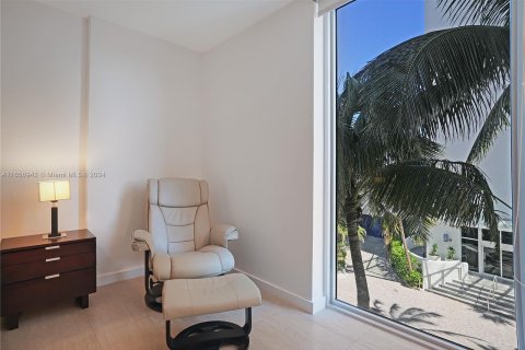 Condo in Hollywood, Florida, 2 bedrooms  № 1357122 - photo 20