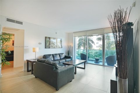 Condo in Hollywood, Florida, 2 bedrooms  № 1357122 - photo 7