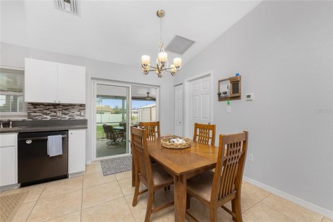 Villa ou maison à vendre à Punta Gorda, Floride: 2 chambres, 96.99 m2 № 1335699 - photo 15