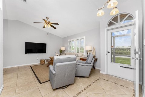 Villa ou maison à vendre à Punta Gorda, Floride: 2 chambres, 96.99 m2 № 1335699 - photo 4