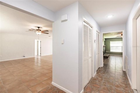 House in Punta Gorda, Florida 2 bedrooms, 149.39 sq.m. № 1327223 - photo 6