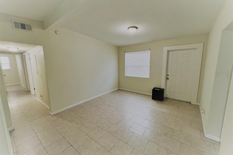 Villa ou maison à louer à Jacksonville, Floride: 3 chambres, 112.13 m2 № 889652 - photo 3