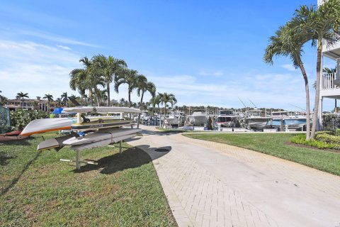 Condo in Juno Beach, Florida, 2 bedrooms  № 1210152 - photo 13