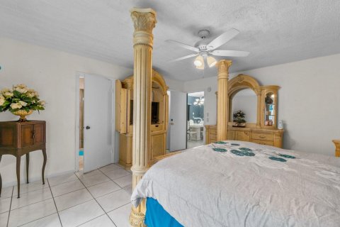 Купить виллу или дом в Лейк-Уорт, Флорида 4 спальни, 248.14м2, № 928047 - фото 9