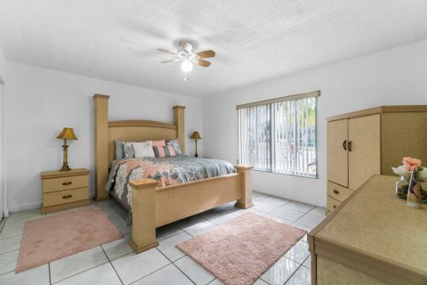 Купить виллу или дом в Лейк-Уорт, Флорида 4 спальни, 248.14м2, № 928047 - фото 14