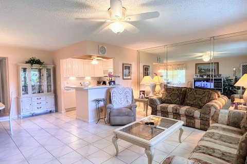 Condo in Boynton Beach, Florida, 1 bedroom  № 984188 - photo 1