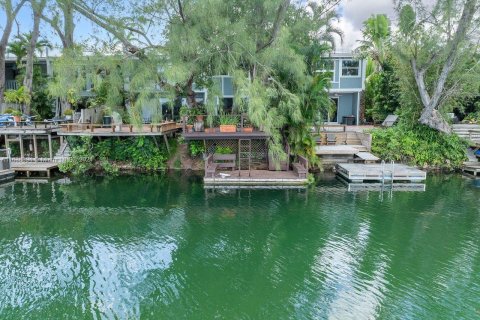 Townhouse in Miami, Florida 3 bedrooms, 178.65 sq.m. № 1321351 - photo 24