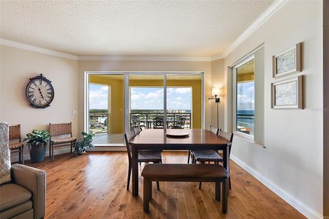 Condo in New Smyrna Beach, Florida, 3 bedrooms  № 1350732 - photo 10