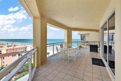 Condo in New Smyrna Beach, Florida, 3 bedrooms  № 1350732 - photo 25