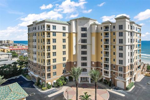 Condominio en venta en New Smyrna Beach, Florida, 3 dormitorios, 187.66 m2 № 1350732 - foto 1