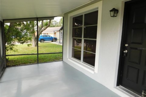 House in New Port Richey, Florida 2 bedrooms, 89.74 sq.m. № 1313427 - photo 3