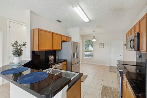 House in Davenport, Florida 5 bedrooms, 169.55 sq.m. № 1313866 - photo 8