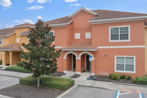 Touwnhouse à vendre à Kissimmee, Floride: 4 chambres, 176.7 m2 № 1342062 - photo 1