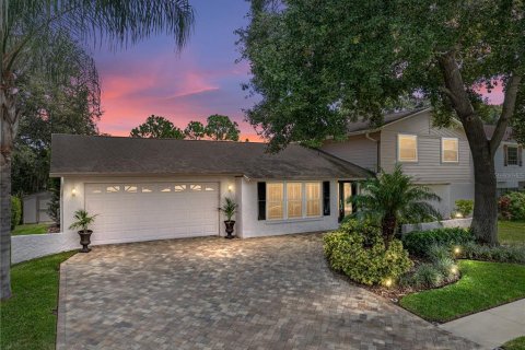 Casa en venta en Tampa, Florida, 4 dormitorios, 203.64 m2 № 1342095 - foto 8