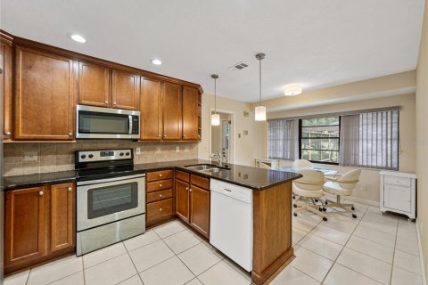 Casa en venta en Tampa, Florida, 4 dormitorios, 203.64 m2 № 1342095 - foto 22