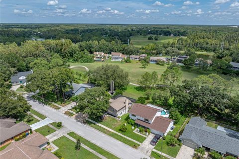 House in Tampa, Florida 4 bedrooms, 203.64 sq.m. № 1342095 - photo 2