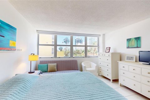 Condominio en venta en Miami Beach, Florida, 1 dormitorio, 75.72 m2 № 1325317 - foto 10