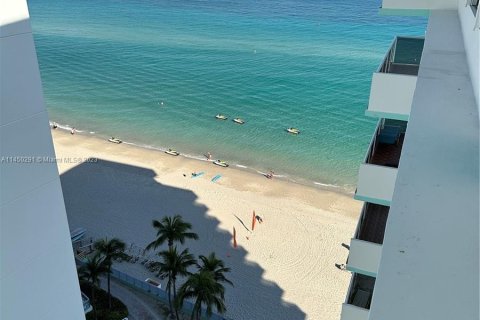 Condominio en venta en Hollywood, Florida, 2 dormitorios, 83.24 m2 № 711150 - foto 24