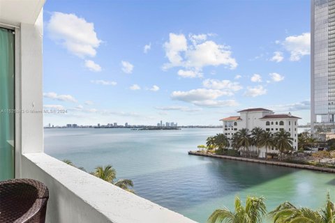 Condominio en venta en Miami, Florida, 1 dormitorio, 65.59 m2 № 1269348 - foto 2