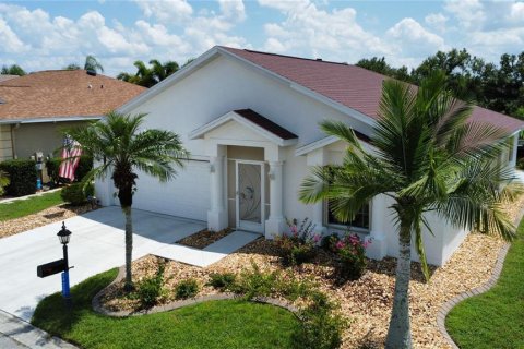 Villa ou maison à vendre à Punta Gorda, Floride: 2 chambres, 175.68 m2 № 1326608 - photo 1