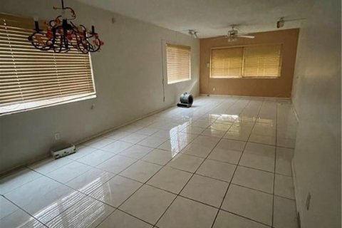 Condominio en venta en Lauderhill, Florida, 2 dormitorios, 88.26 m2 № 991885 - foto 8