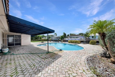 Casa en alquiler en Pompano Beach, Florida, 3 dormitorios, 125.33 m2 № 1353888 - foto 13