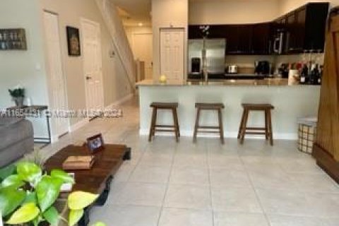 Townhouse in Homestead, Florida 3 bedrooms, 141.58 sq.m. № 1353889 - photo 2