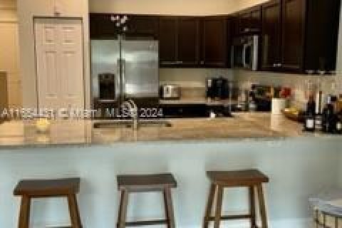 Townhouse in Homestead, Florida 3 bedrooms, 141.58 sq.m. № 1353889 - photo 1