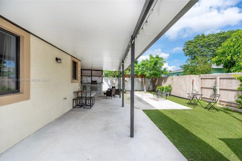 Casa en venta en Miami, Florida, 3 dormitorios, 125.88 m2 № 1353841 - foto 21