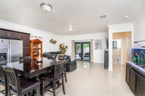 Casa en venta en Miami, Florida, 3 dormitorios, 125.88 m2 № 1353841 - foto 8