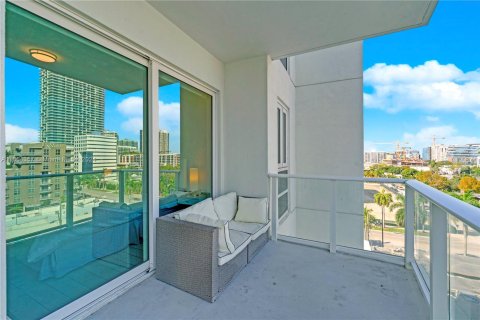 Condo in Miami, Florida, 2 bedrooms  № 1353842 - photo 19