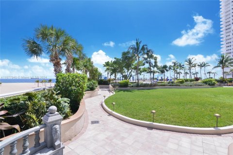 Condo in Fort Lauderdale, Florida, 1 bedroom  № 1407679 - photo 24