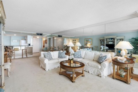 Condo in Fort Lauderdale, Florida, 1 bedroom  № 1407679 - photo 6