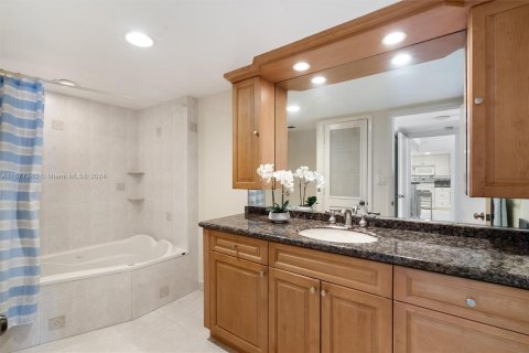 Condo in Fort Lauderdale, Florida, 1 bedroom  № 1407679 - photo 16