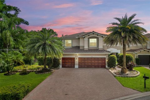 Villa ou maison à vendre à Boynton Beach, Floride: 6 chambres, 369.38 m2 № 1407722 - photo 1