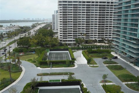 Condominio en venta en Bal Harbour, Florida, 1 dormitorio, 90.86 m2 № 762389 - foto 3
