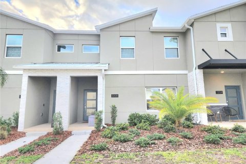 Townhouse in Davenport, Florida 4 bedrooms, 177.81 sq.m. № 1257279 - photo 1