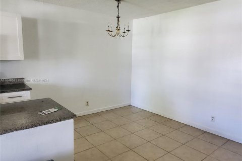 Condominio en alquiler en Hallandale Beach, Florida, 1 dormitorio, 61.13 m2 № 1331039 - foto 8