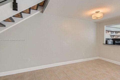 Townhouse in Miami, Florida 2 bedrooms, 112.97 sq.m. № 1332187 - photo 6