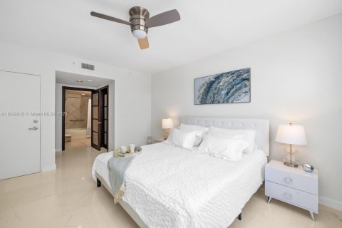 Copropriété à louer à Hallandale Beach, Floride: 2 chambres, 106.84 m2 № 1332186 - photo 15